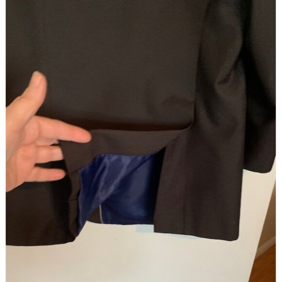 BILL BLASS 2 pc suit - Picture 3 of 7